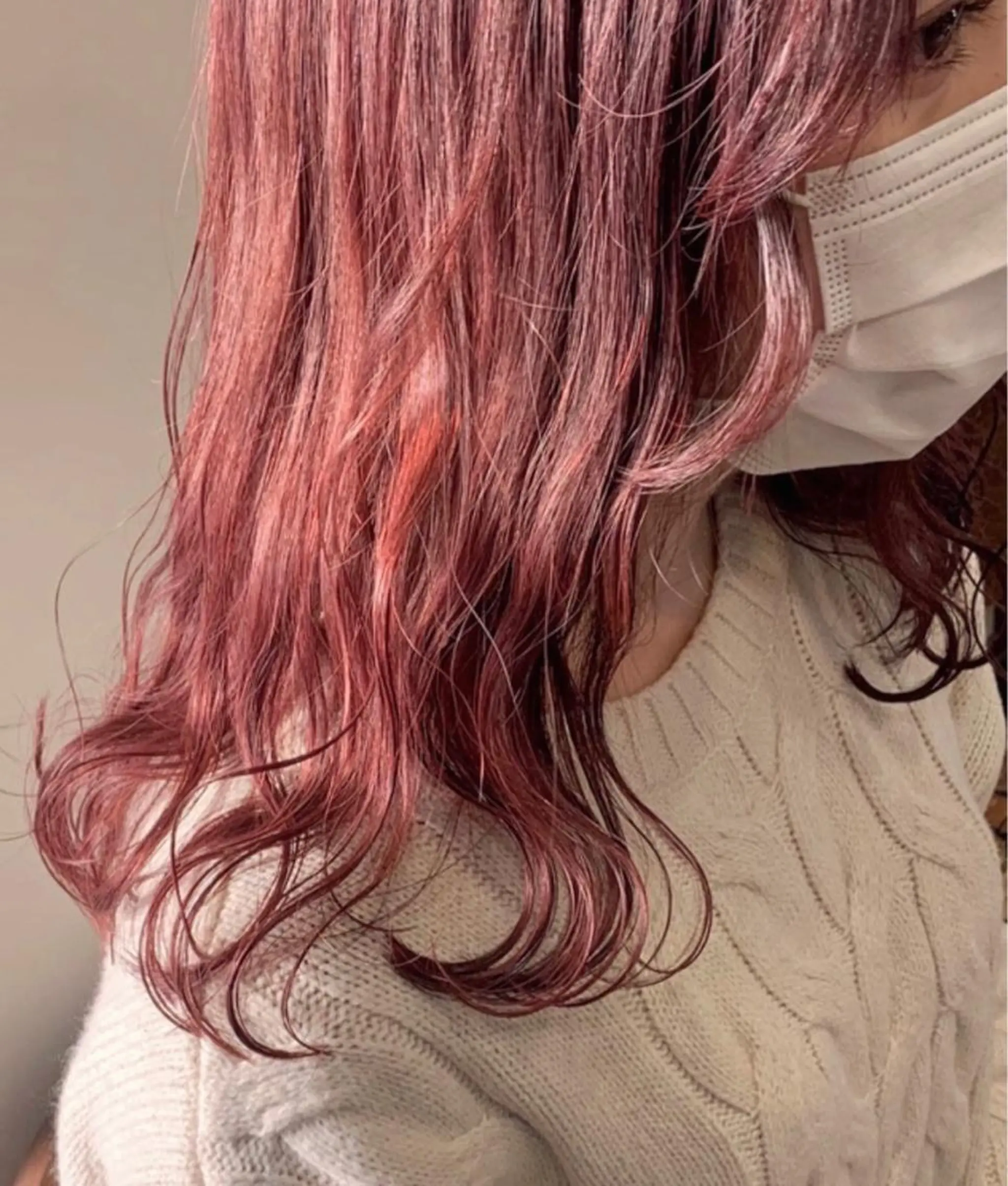 ミディアム ヘアカラー トリートメント 暖色/まろベージュ/ シカタユウカのヘアスタイル