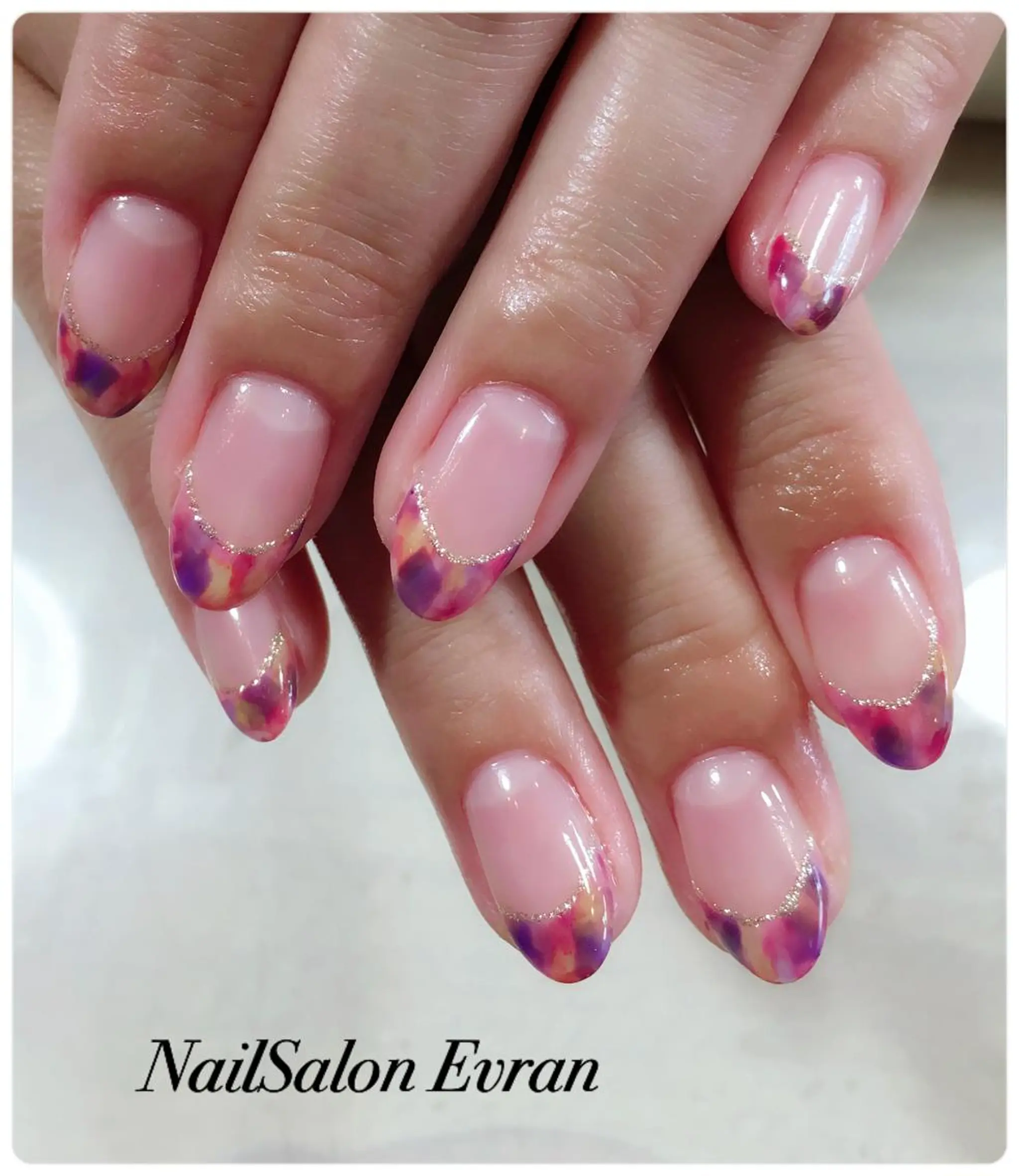 ネイル アートネイル フレンチネイル マグネットネイル 持ち込み ニュアンスネイル ハンドネイル Nail salon Evranのネイルデザイン