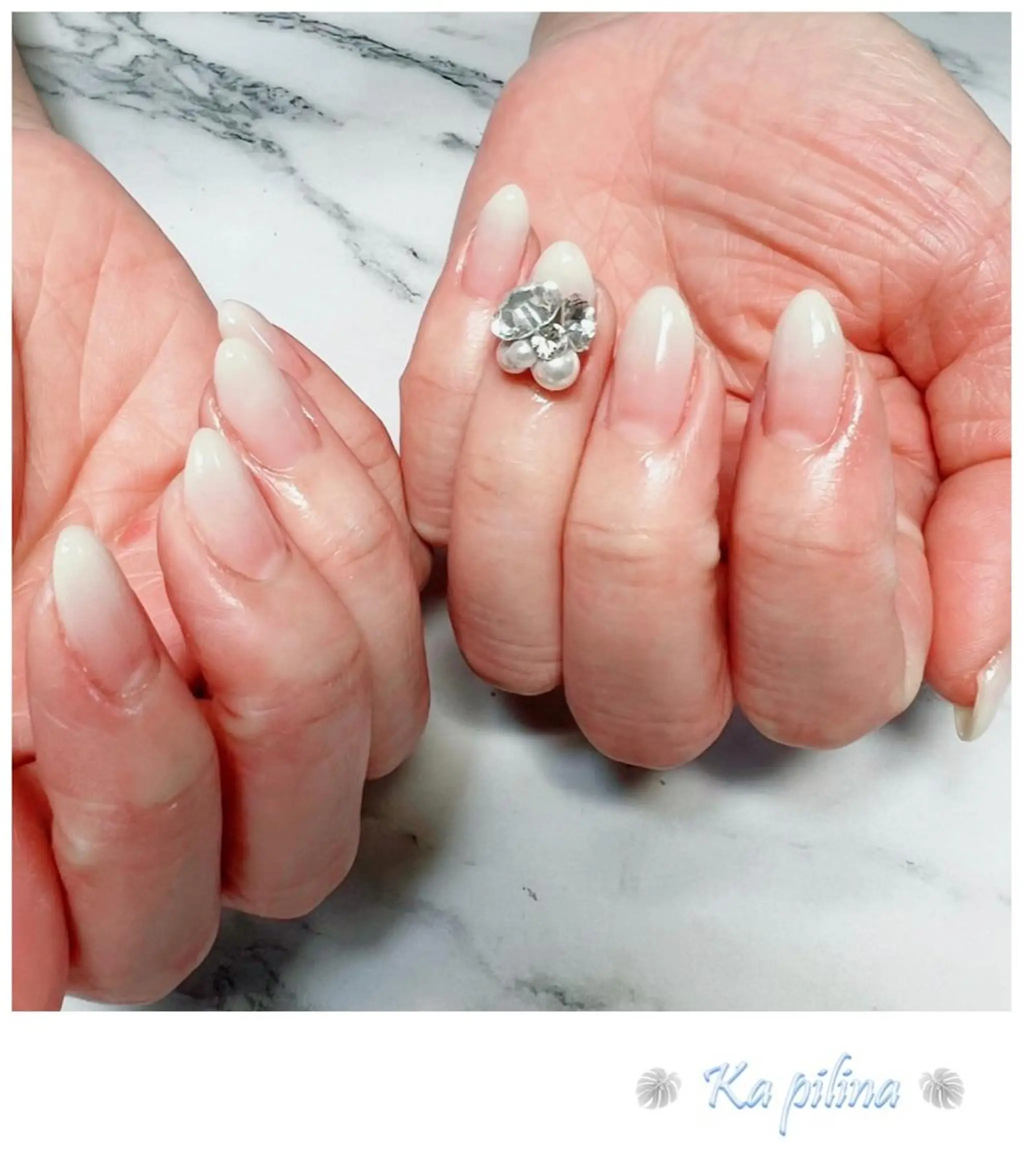 ネイル グラデーション Nail salon Ka pilinaのネイルデザイン