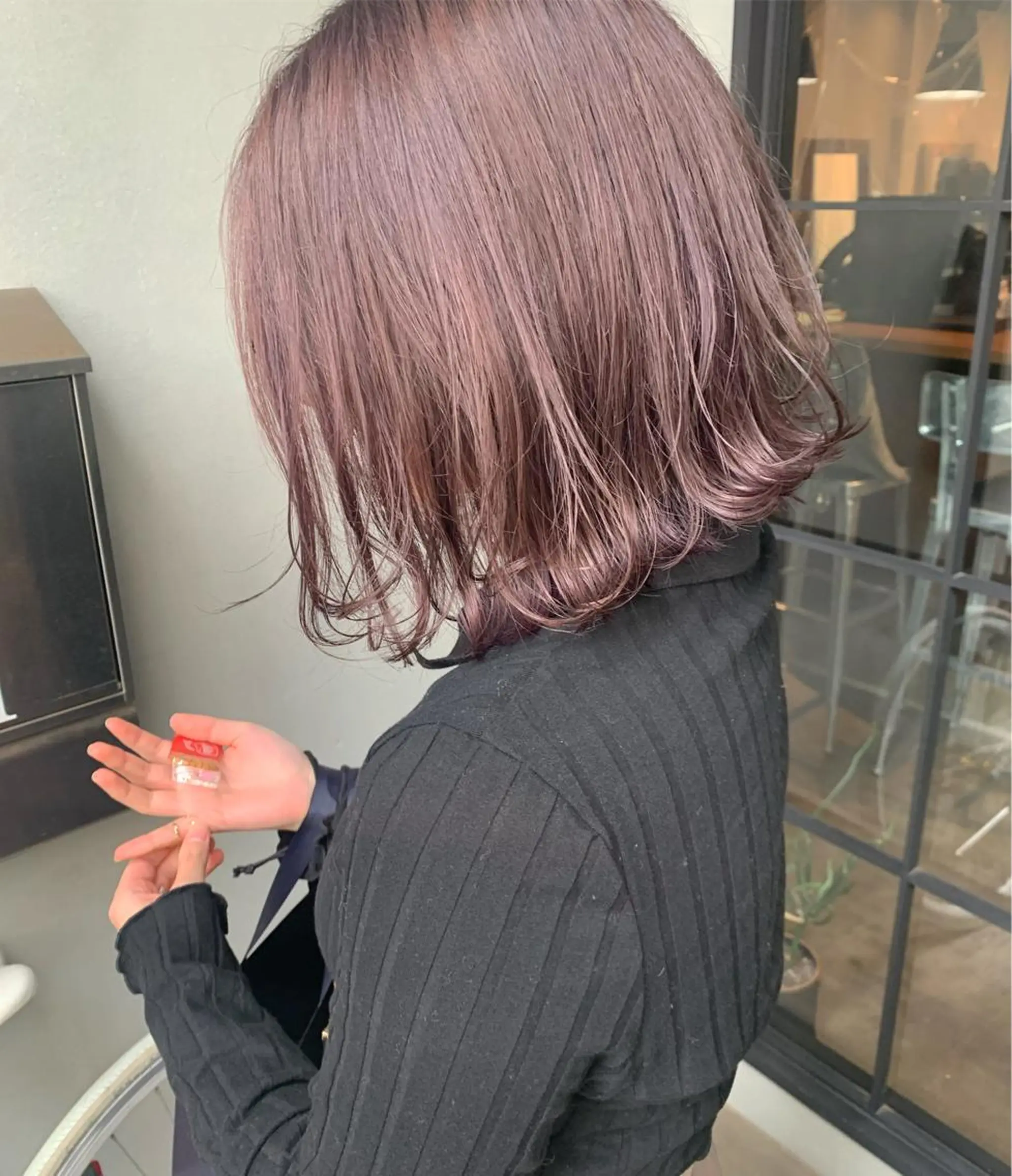 ミディアム カラー ブリーチ 野々村 朋美のヘアスタイル