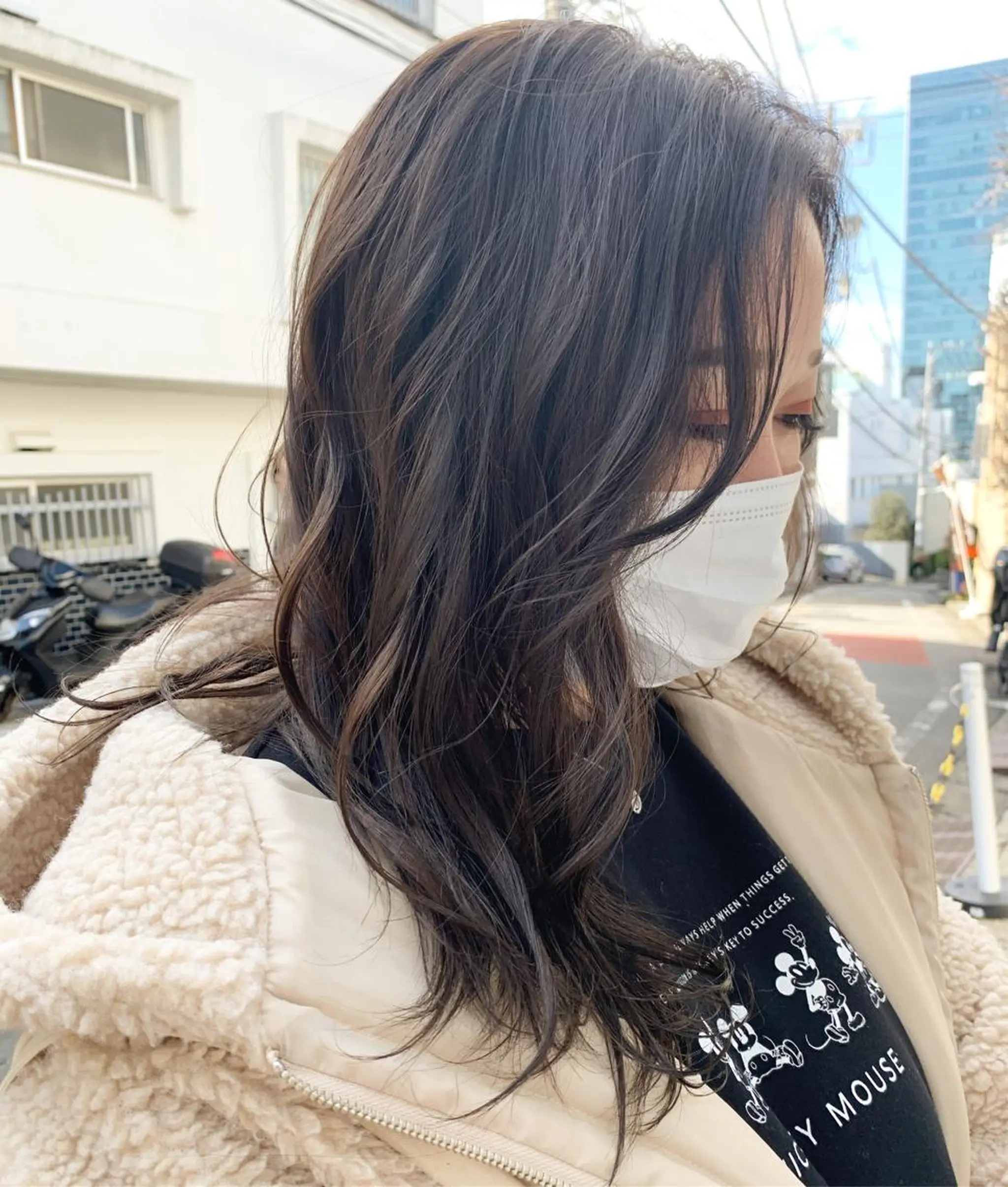 セミロング カラー ブラウンカラー ダークブラウン 似合わせカラー🫶 小川千波のヘアスタイル