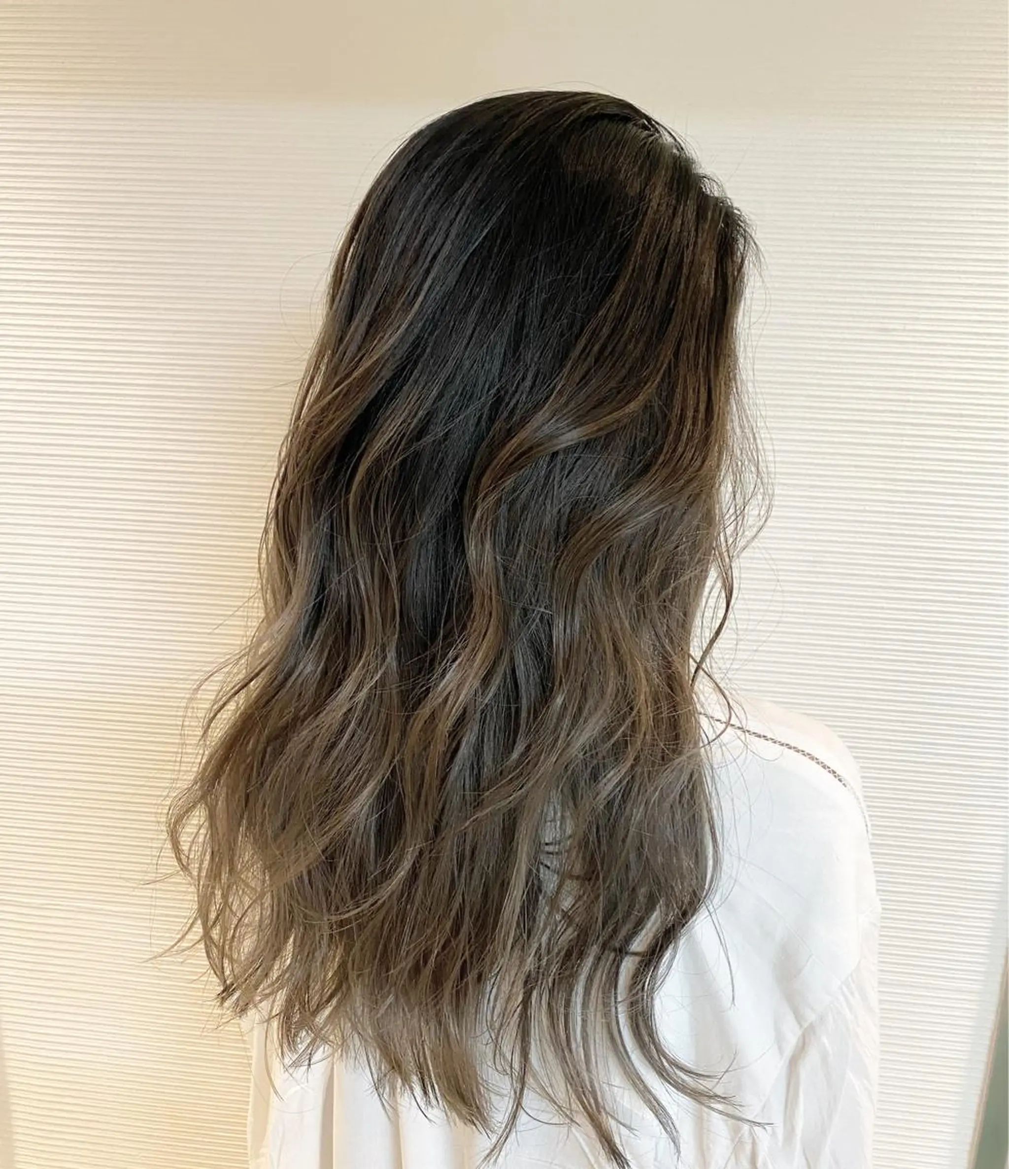 ロング レイヤーカット カット ヘアカラー トリートメント ヘッドスパ AUBE HAIRazul吉祥寺所属・髪質改善✨幹細胞✨ ウルツヤ🌈清水　祥のヘアスタイル
