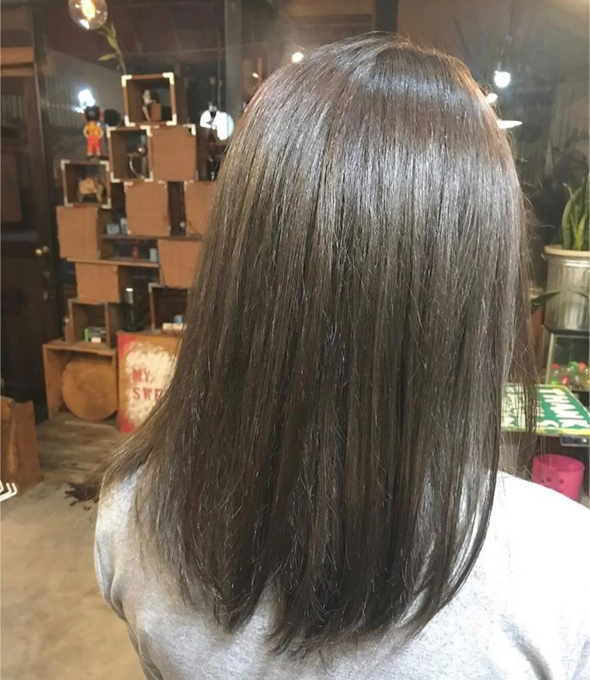 セミロング カラー トリートメント 玉木 育実のヘアスタイル
