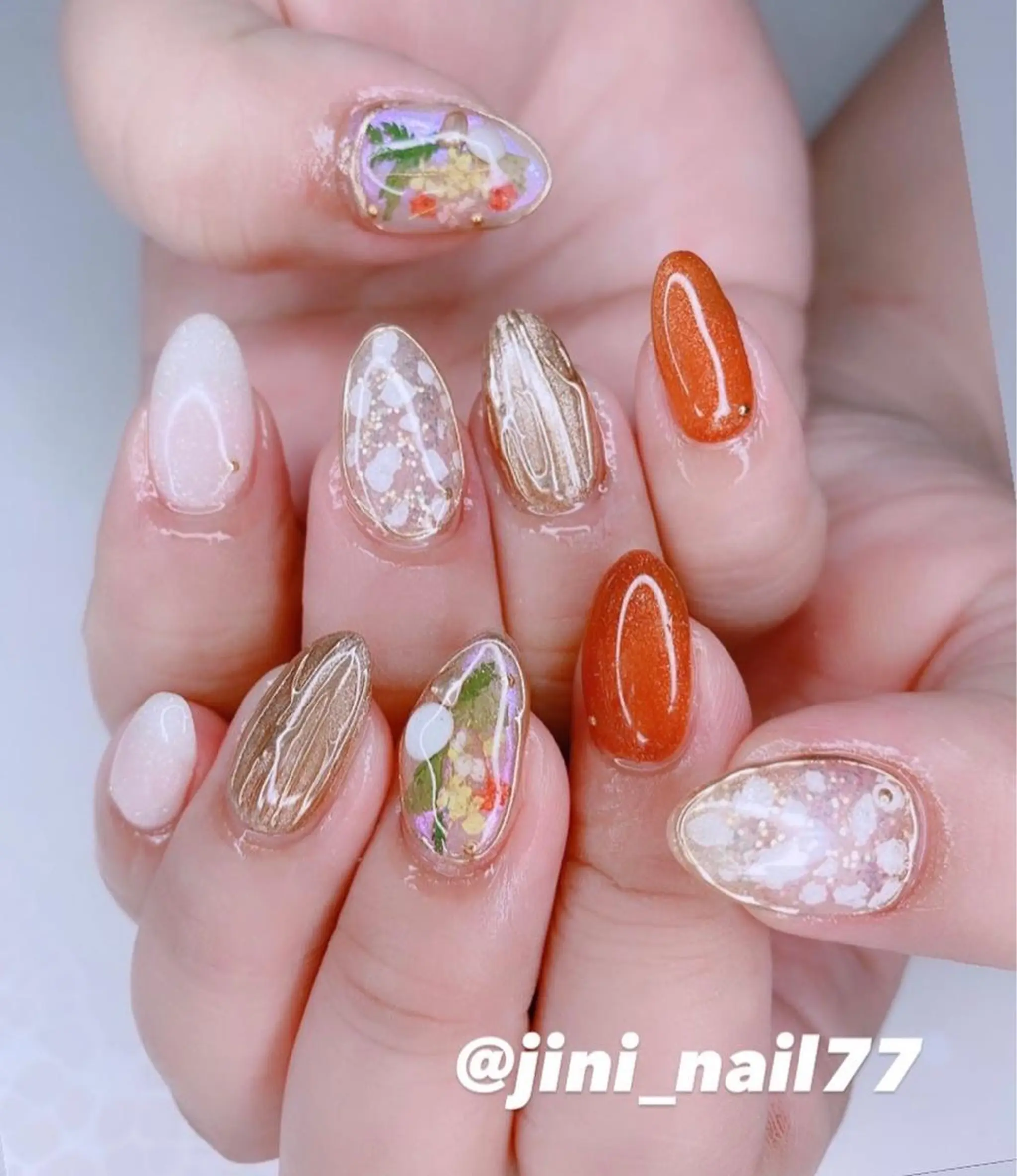 ネイル JINI NAIL所属・ジニ ネイルのネイルデザイン