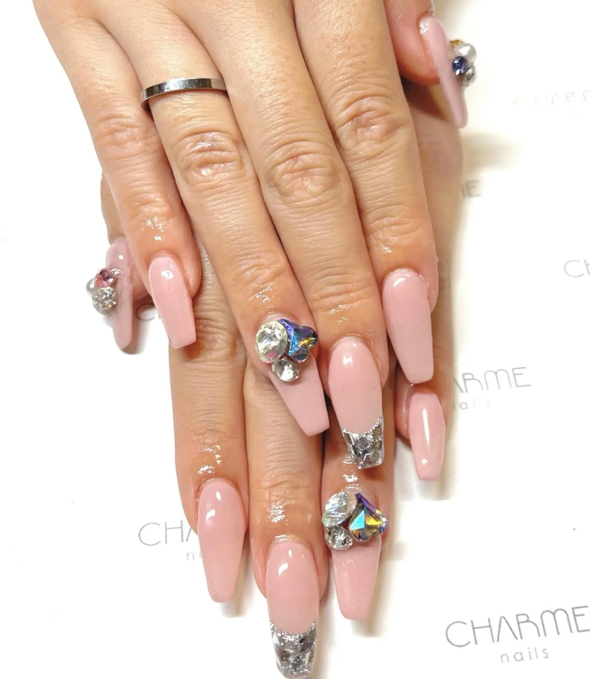 ネイル フレンチネイル ガラスフレンチ ピンク ピンクベージュ ハンドネイル CHARME 〔RINA〕のネイルデザイン