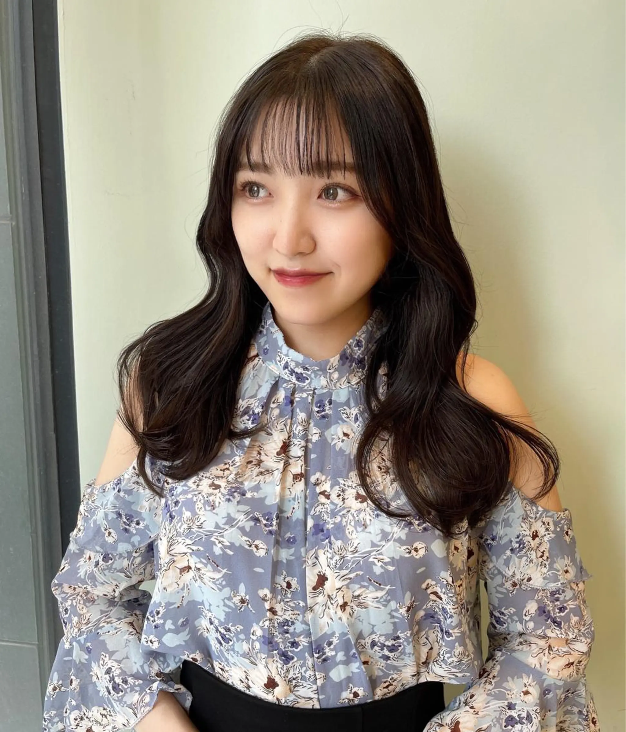 ロング カラー ヘアアレンジ 関谷 あいみのヘアスタイル
