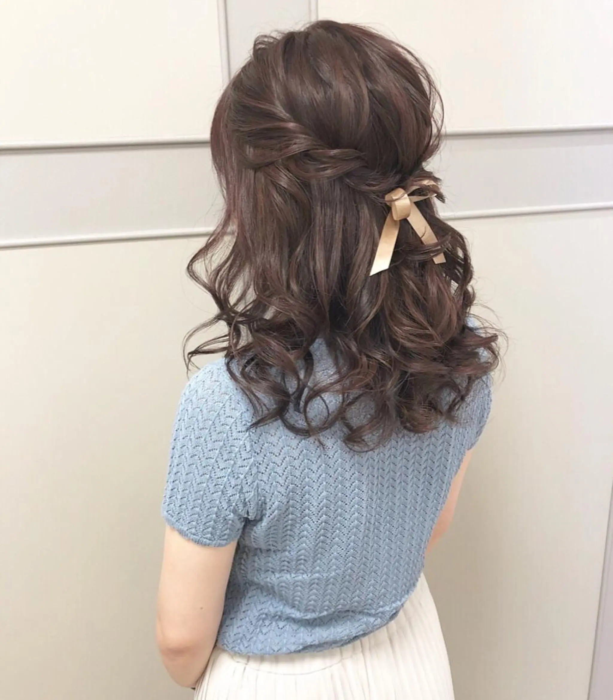 セミロング カラー ヘアアレンジ ハーフアップ ピンクカラー カット ヘアカラー トリートメント autre所属・大久保 ひでなりのヘアスタイル