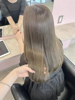 【平日限定🌷】エドルカラー+トリートメント🎀 ¥7200