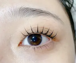 韓国風束感コーティング仕上げ🩵ケラチンラッシュリフト ¥5000(2回目以降+500円)