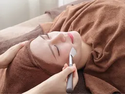 お試しエステ🌸【毛穴汚れ取り＋イオン導入＋co2炭酸パック　ビタミン美容液付き）揺らぎ肌をツルツル艶肌に✨毛穴・ニキビ