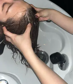 ☆リラクゼーションヘッドスパ（20min）【シャンプー＋ブロー込み】