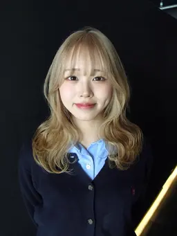 🩵黒髪卒業🩵大イメチェン✌🎓ブリーチハイトーン👩🏼✨リタッチ✨🙆‍♀️Aujua1STEPトリートメント