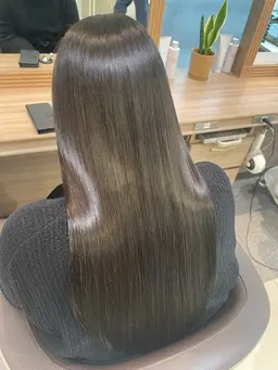 髪質改善トリートメント🫶🏻︎🩵🫧熱で定着させるトリートメントで髪の内部外部をトータルケア✨