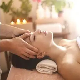 ✤ ドライヘッドスパ ✤ 50分 頭痛・肩こり・眼精疲労・リフトアップなどの効果あり✨