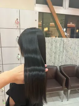 【🔥地域最安値🔥】   【乾かすだけでサラツヤ⁉️ 】縮毛矯正➕髪質改善