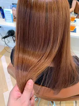 髪質改善ストレート+カット(初回価格)施術時間は長い目に設定しております。しっかりカウンセリングを、させて頂きます。