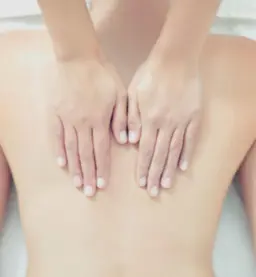 深いリラックスを…オーガニックアロマオイル100%全身オイルトリートメント60分