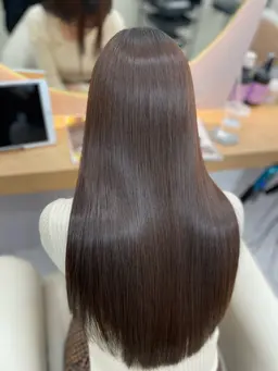 【1日でトータル施術🧴🧼】ホリスティックストレート➕カラー➕トリートメント