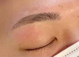 メンズも◎アイブロウワックス脱毛🤍(カット間引き込み)