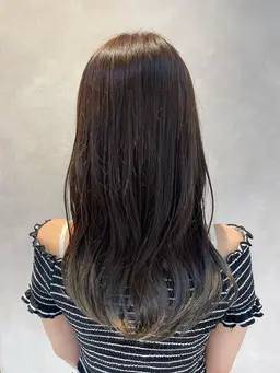 - ̗̀𖤐Wカラー♡⃛ ̖́orハイライト-➕Aujuaトリートメント«シャンプー ブロー込み»土日祝➕1100