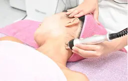 高周波ラジオ波フェイシャル❤️‍🔥脂肪、むくみ、食いしばり、 開いた毛穴、小じわも引き締め◎