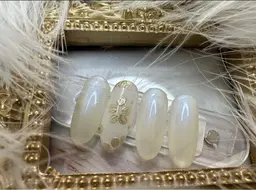 花のネイルアート2本、平日限定15:00時まで