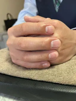 メンズネイルケア【ファイリング・甘皮ケア・艶出し】