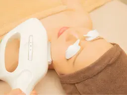 Lady’s 顔脱毛12回コース