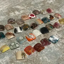 ワンカラー＋親指アート2本〈オフ/ケア込み〉