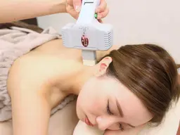 【ブライダル脱毛】二の腕脱毛+背中脱毛(上部)+うなじ脱毛 各2回¥6600