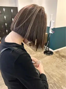 カット＋デザインカラー🫧(ハイライト,インナーカラー,フェイスフレーミング etc...)