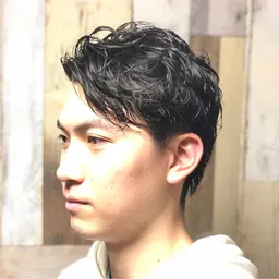 3回目以降のお客様(メンズ様)カット➕パーマ➕トリートメント➕癒しのシェービング(顔剃り、眉毛カット)