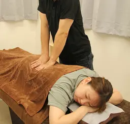 【全身しっかりケア】　骨盤+姿勢矯正+整体　90分