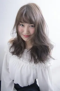 💎大人気♪赤みを消して透け感叶える☆💎透明感カラー✨　髪質やお悩みに併せ最適な色見をご提案♪[姫路]