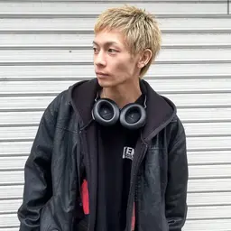 カット＋ダブルブリーチカラー