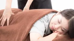 【肩こり・眼精疲労に✨】全身整体+ヘッドスパ60分