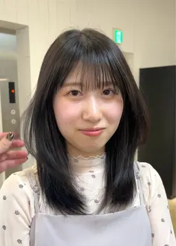 レイヤーカット（胸真ん中から胸下の長さの方）＋カラー＋3stepトリートメント🩶ミニモ限定