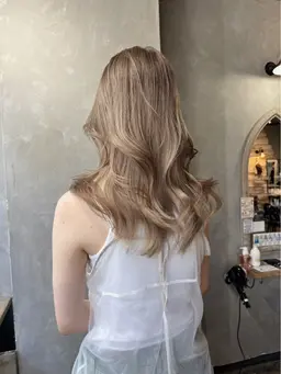 【平日朝☀️限定✨】ブリーチオンカラー👩🦳✨