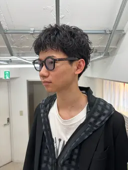 メンズカット+ピンパーマ 【頭の骨格に合わせてピンで特殊にパーマをかけます】