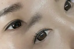 目元とまつ毛の形に合わせて、オーダーメイドのカールをご提案★アイシャンプー、ケラチン美容液仕上げ