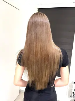 【女性限定】✨ワンカラー(ブリーチ入ってる方)+トリートメント✨