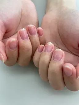 メンズも🆗!!ネイルケア(ウォーターケア＋甘皮処理＋爪周りの角質ケア＋爪の形を整えます＋シャイナー仕上げ)