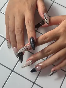 チップ長さだし10本💅持ち込みデザインok(他店オフあり)補足説明を必ずお読みください。