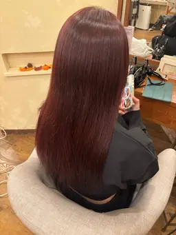 ロングの方限定　カットと、カラーかパーマどちらか一つお選びいただいての施術になりますのでよろしくお願いいたします🙇