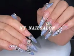 ★Jrネイリスト★ 【長さ出し10本持ち込みデザイン】ラインストーン載せ放題