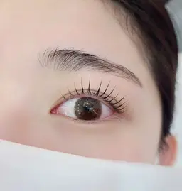 『期間限定』ラッシュリフト★まつ毛パーマ➕高濃度美容液★ ふとした瞬間も可愛く。さりげなく、確実に印象が変わる。ティント