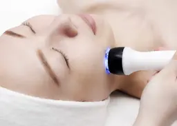 【透き通った小顔に】ハイパーナイフ小顔フェイシャル+ハイドロ毛穴洗浄