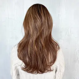 [平日限定/まずはお試し]グレイブレンド(白髪ぼかしハイライトと明るい白髪染め)+シャンプーブロー+スタイリング