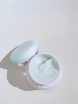 【ダウンタイムのないハーブの保湿ピーリング付き】お試しエステ