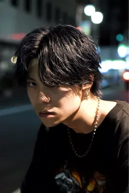 骨格矯正カット(センターパート)✨+トリートメント+シャンプースタイリング